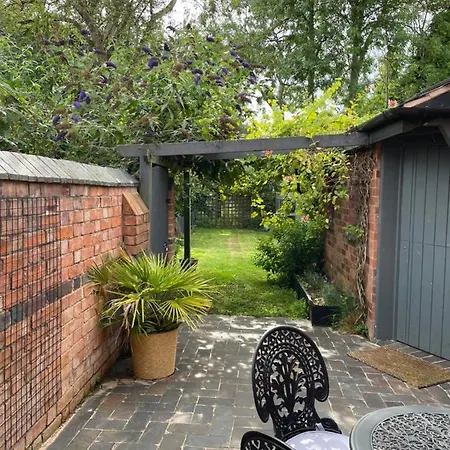 The Harborne Opposite Qe Hospital & Villa *